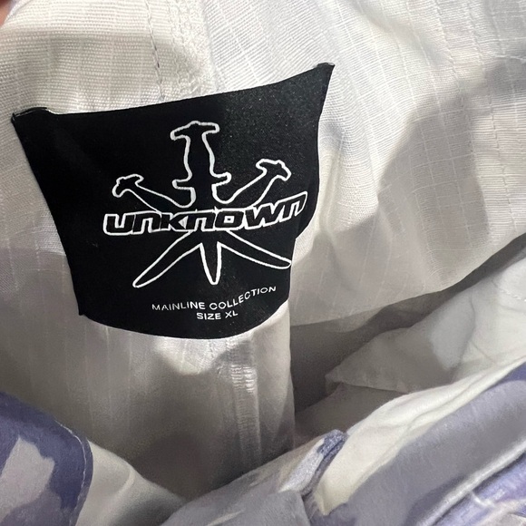 UNKNOWN LONDON / All Over Camo Graphic Cargo Pants - Picture 7 of 7